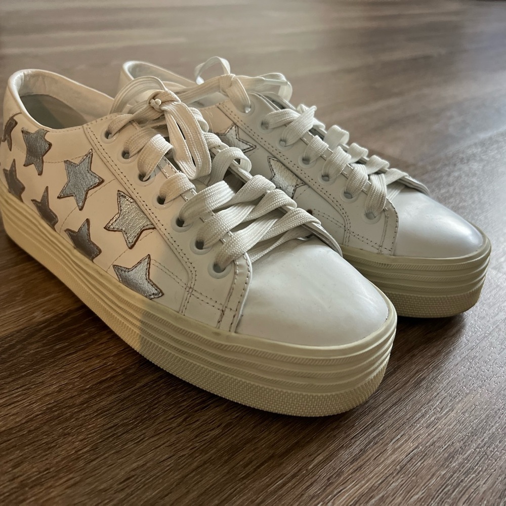 Yves Saint Laurent White Sneakers. Made in Italy. Leather. US 7